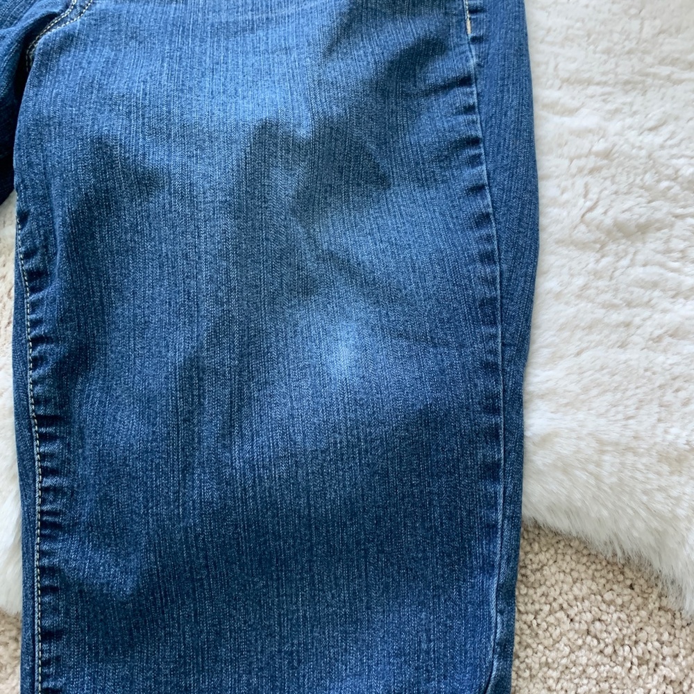 Bandolino Brady Blue Jean Bermuda Shorts-Size 6 - Picture 11 of 11